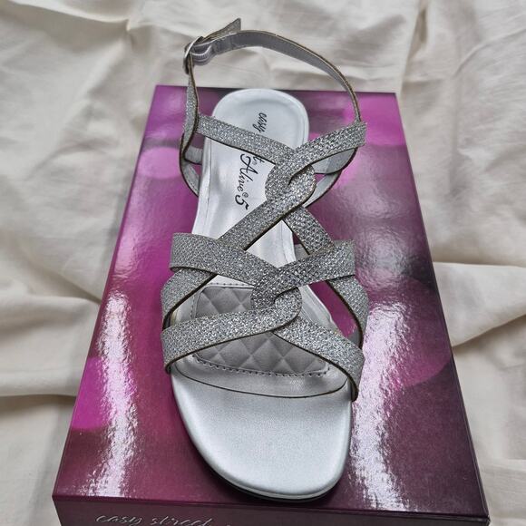 easy street Shoes - NEW Easy Street Didi Block Heel Sandals silver glitter slingback strap SIZE 7 M